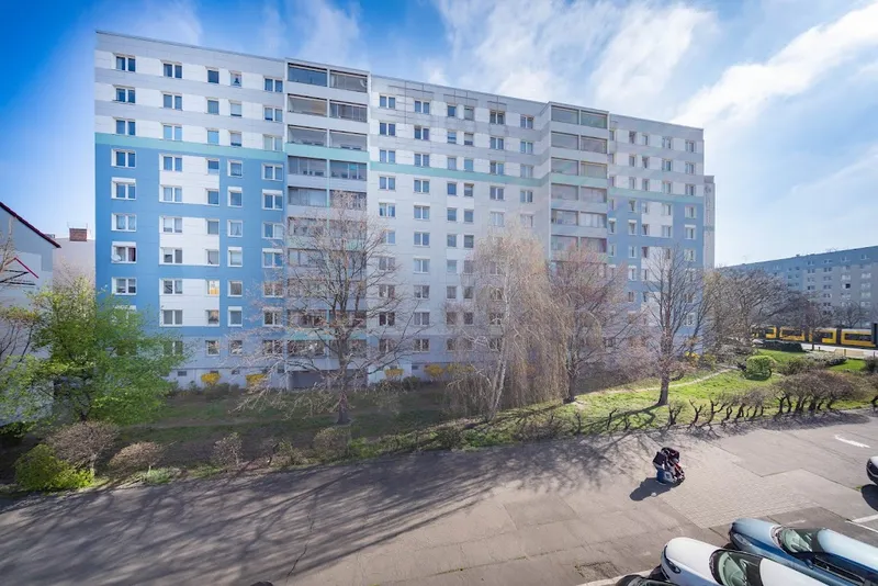 Wohnung mit Loggia in Prenzlauer Berg vorzeitig im Monat Juli neu zu vermieten — photo 1